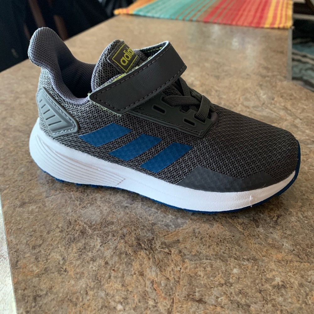 NWOT- Toddler boys Adidas tennis shoes
